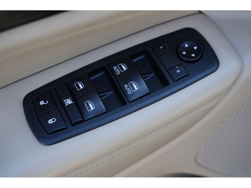used 2019 Jeep Grand Cherokee car, priced at $18,999