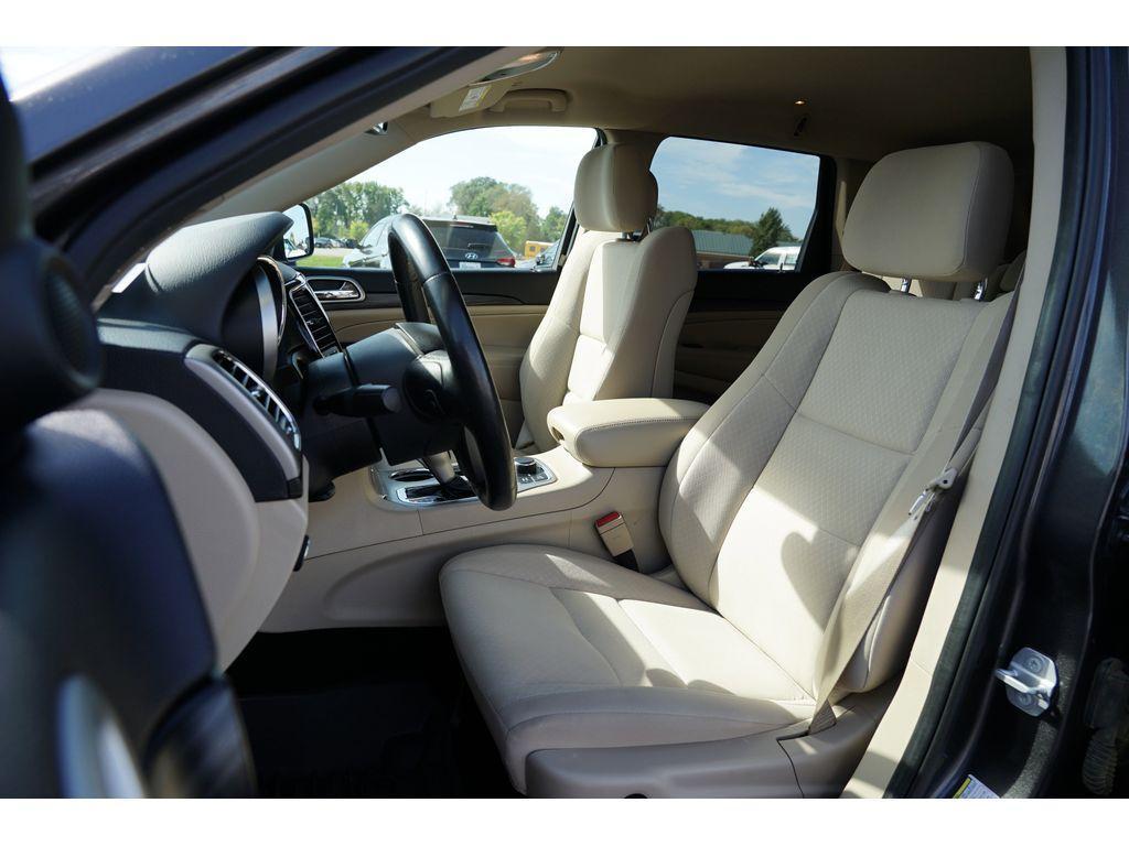 used 2019 Jeep Grand Cherokee car, priced at $18,999