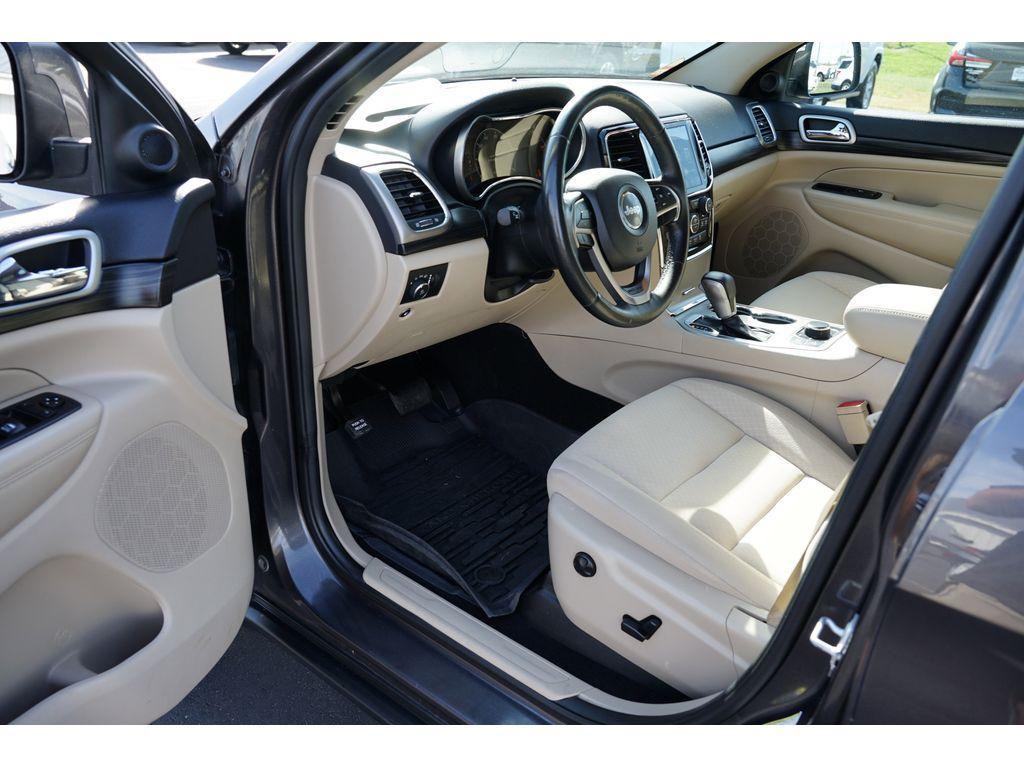 used 2019 Jeep Grand Cherokee car, priced at $18,999