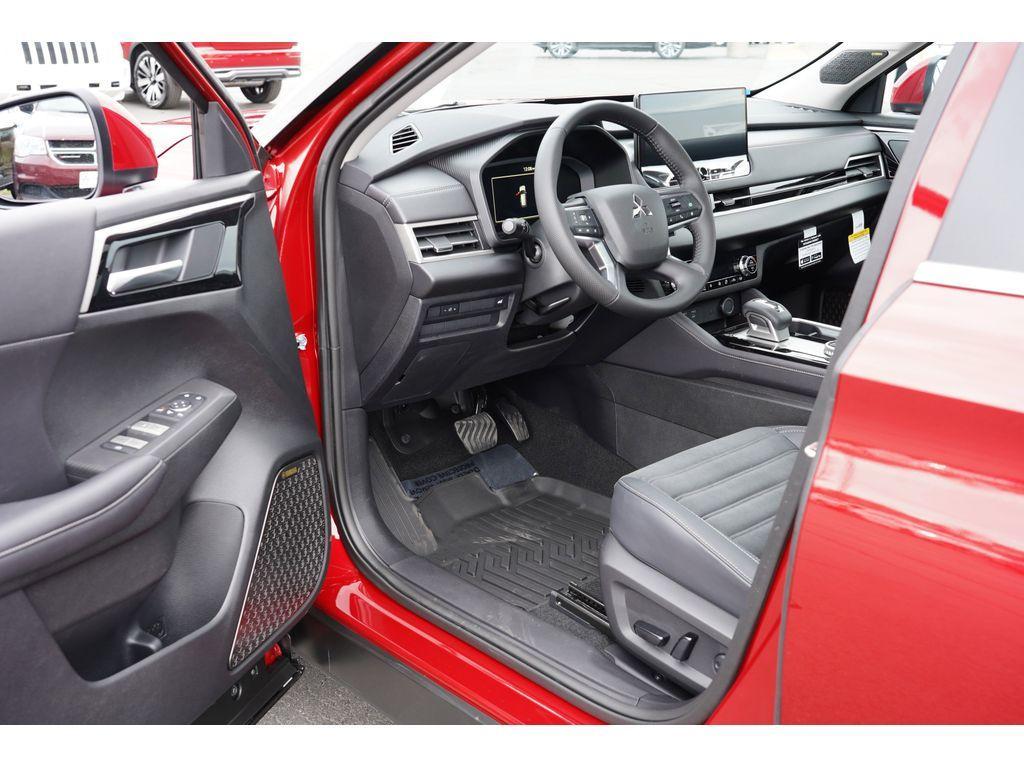 new 2025 Mitsubishi Outlander car, priced at $36,712