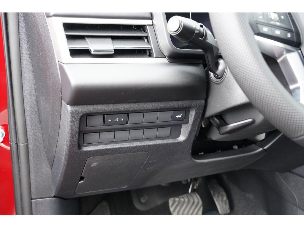 new 2025 Mitsubishi Outlander car, priced at $36,712