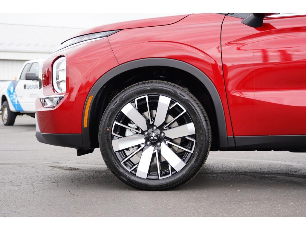 new 2025 Mitsubishi Outlander car, priced at $36,712