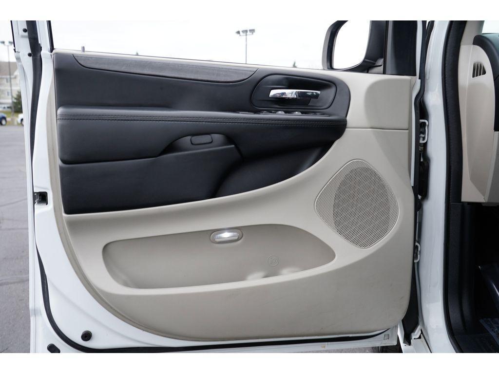 used 2016 Dodge Grand Caravan car, priced at $18,999