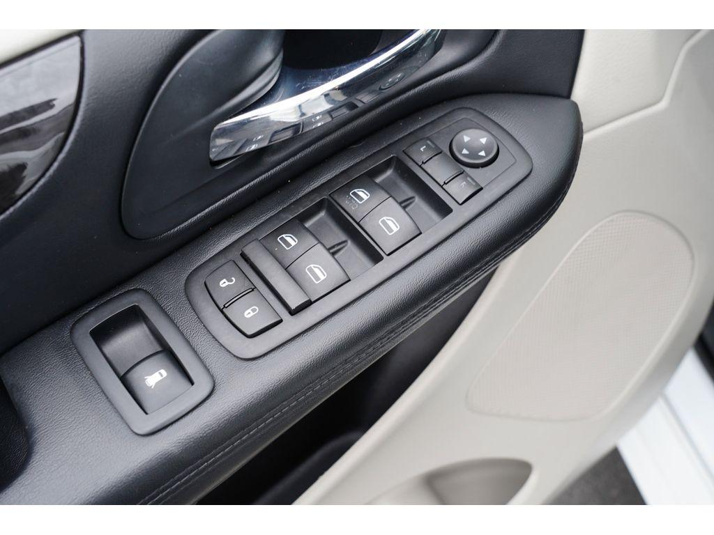 used 2016 Dodge Grand Caravan car, priced at $18,999