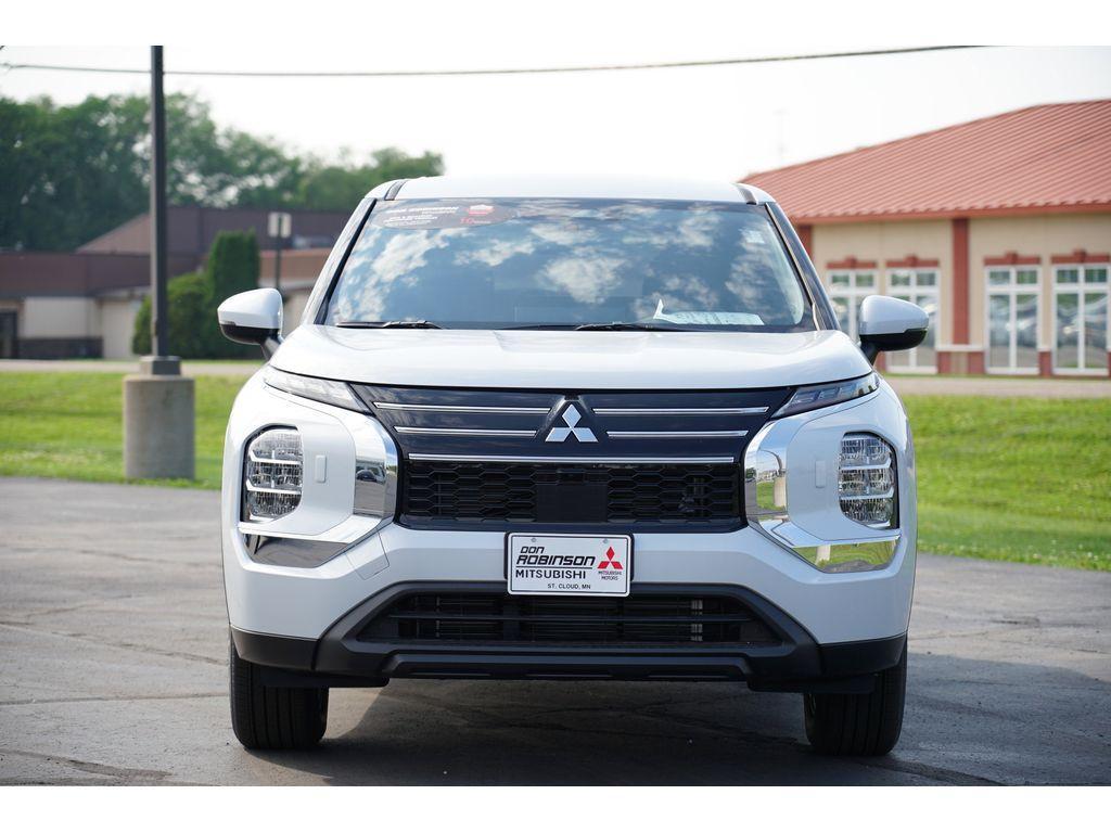 new 2025 Mitsubishi Outlander car, priced at $32,242
