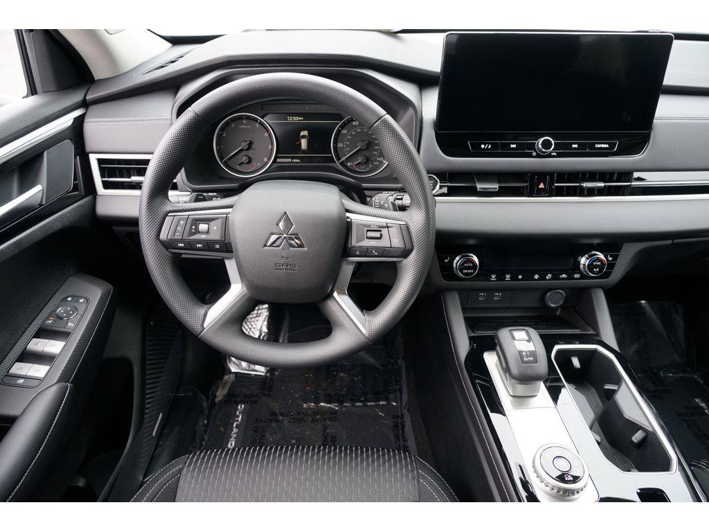 new 2025 Mitsubishi Outlander car, priced at $32,242