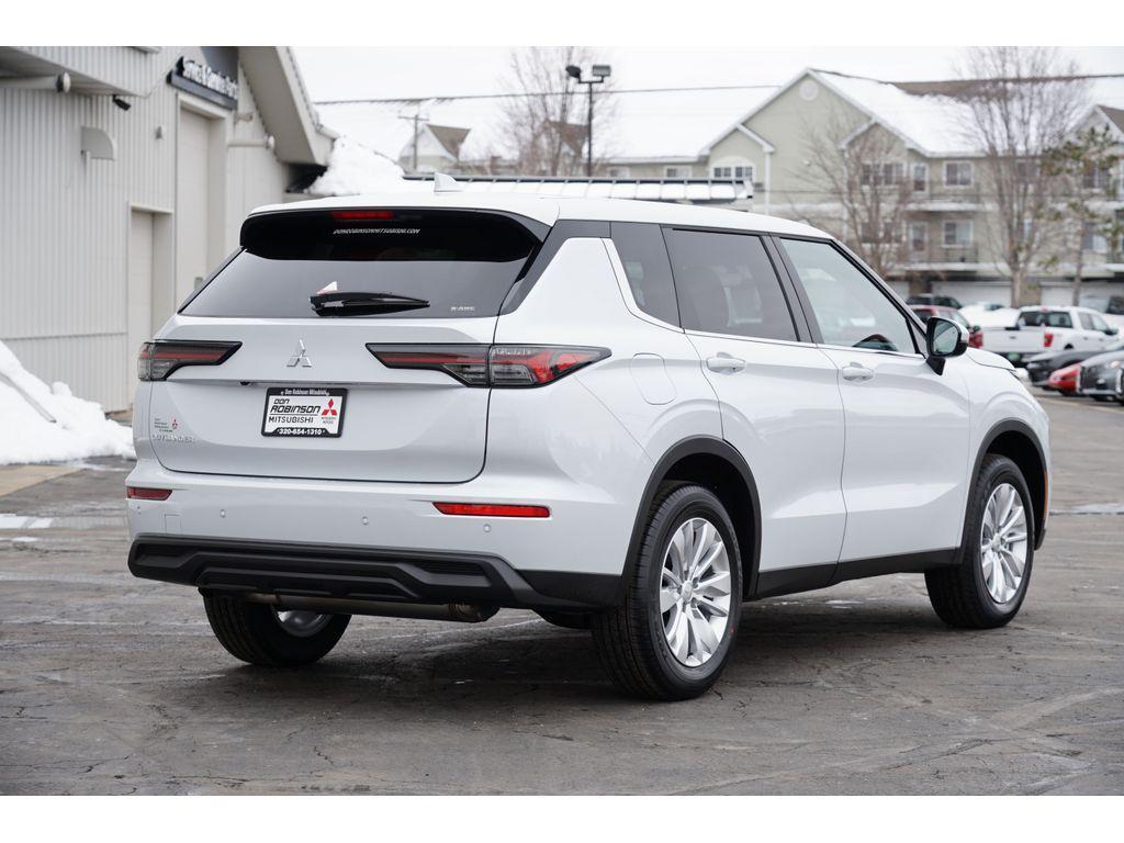 new 2025 Mitsubishi Outlander car, priced at $32,242