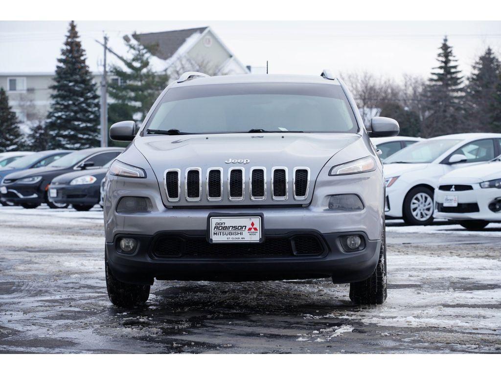 used 2016 Jeep Cherokee car, priced at $10,499