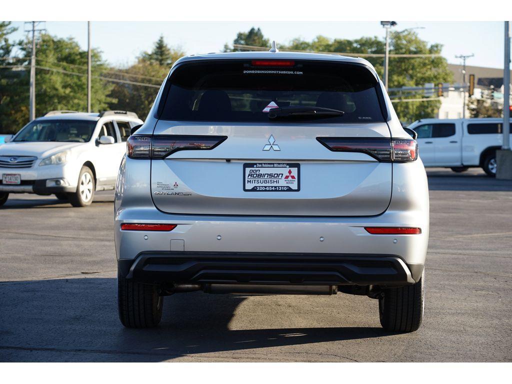 new 2025 Mitsubishi Outlander car, priced at $30,112