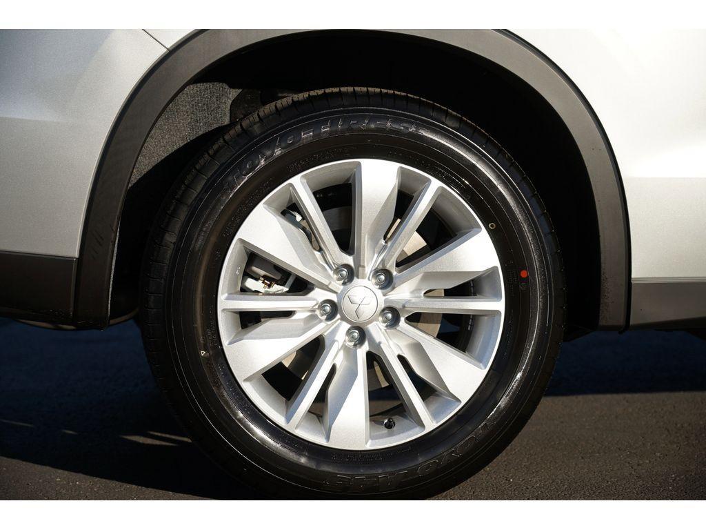 new 2025 Mitsubishi Outlander car, priced at $30,112