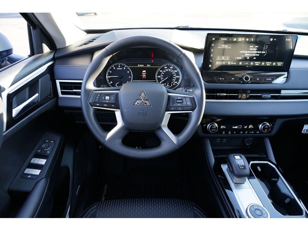 new 2025 Mitsubishi Outlander car, priced at $30,112