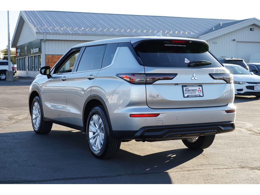 new 2025 Mitsubishi Outlander car, priced at $30,112