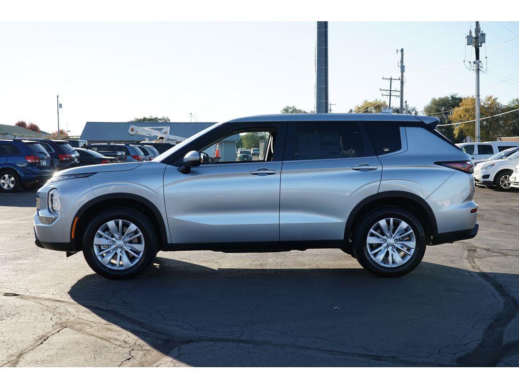 new 2025 Mitsubishi Outlander car, priced at $30,112
