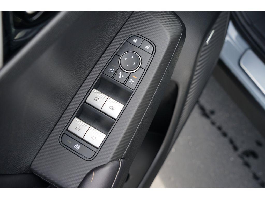 new 2025 Mitsubishi Outlander car