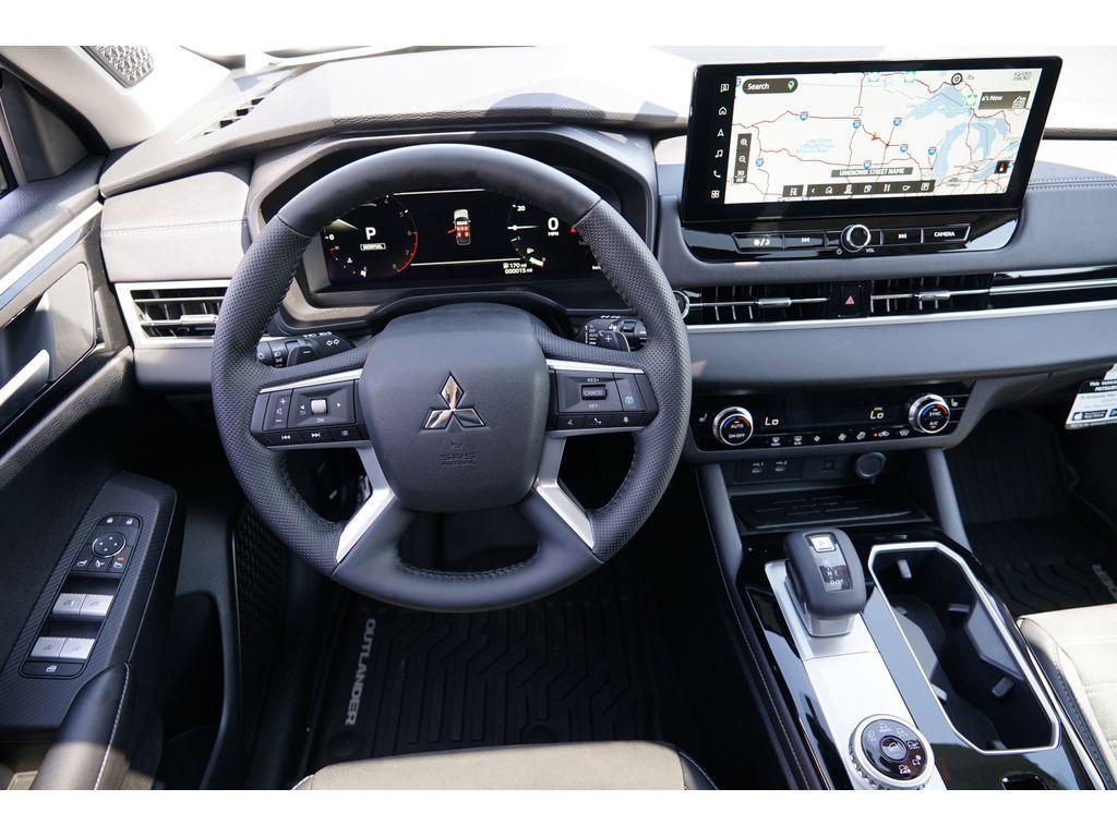 new 2025 Mitsubishi Outlander car, priced at $38,517