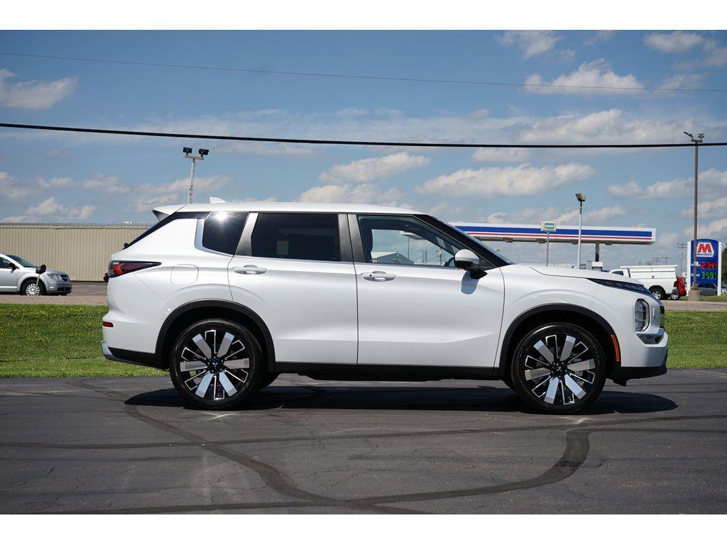 new 2025 Mitsubishi Outlander car, priced at $38,517
