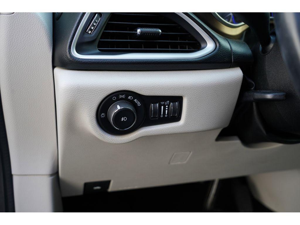 used 2018 Chrysler Pacifica car, priced at $13,999