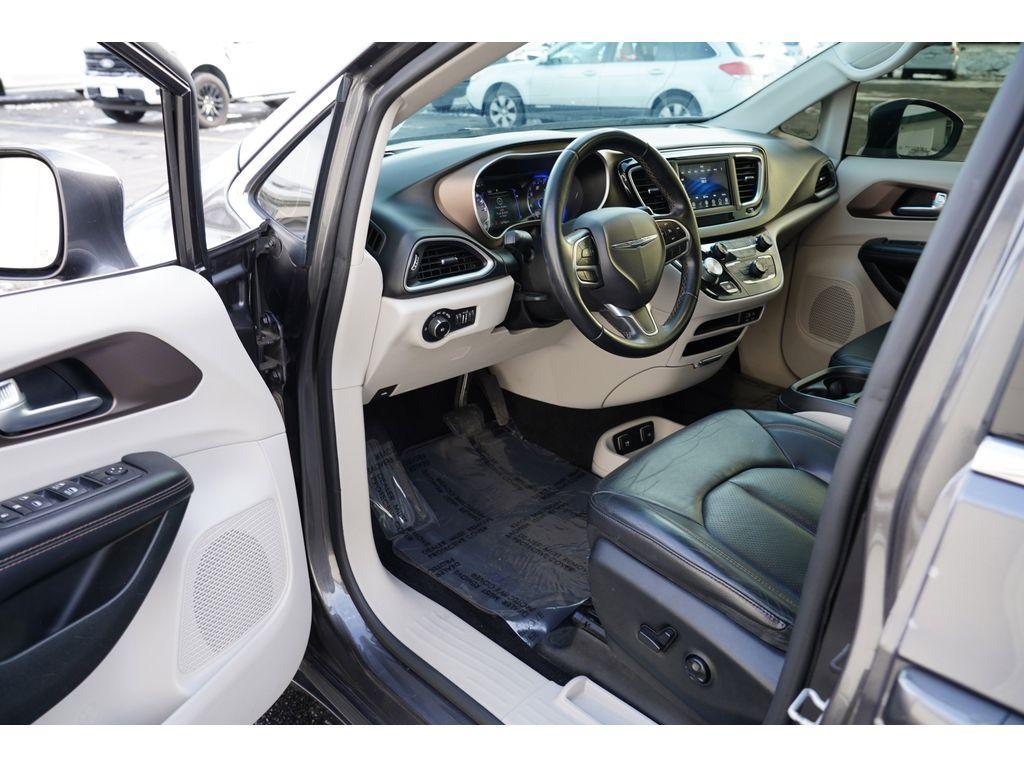 used 2018 Chrysler Pacifica car, priced at $13,999