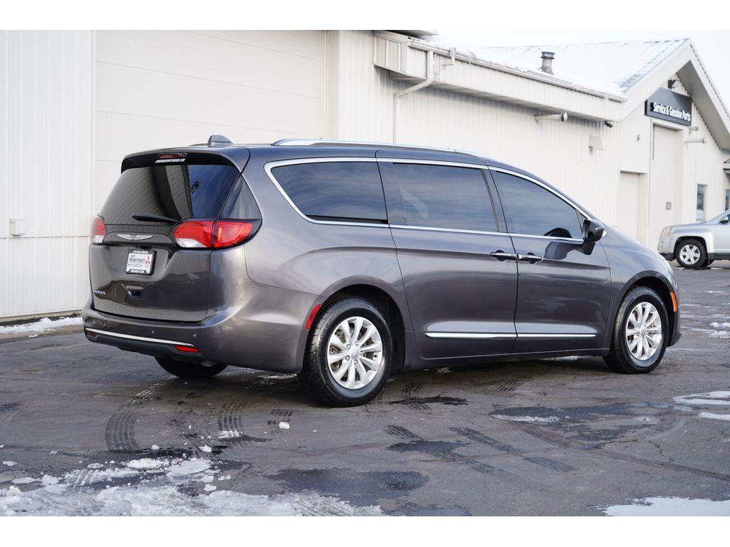 used 2018 Chrysler Pacifica car, priced at $13,999