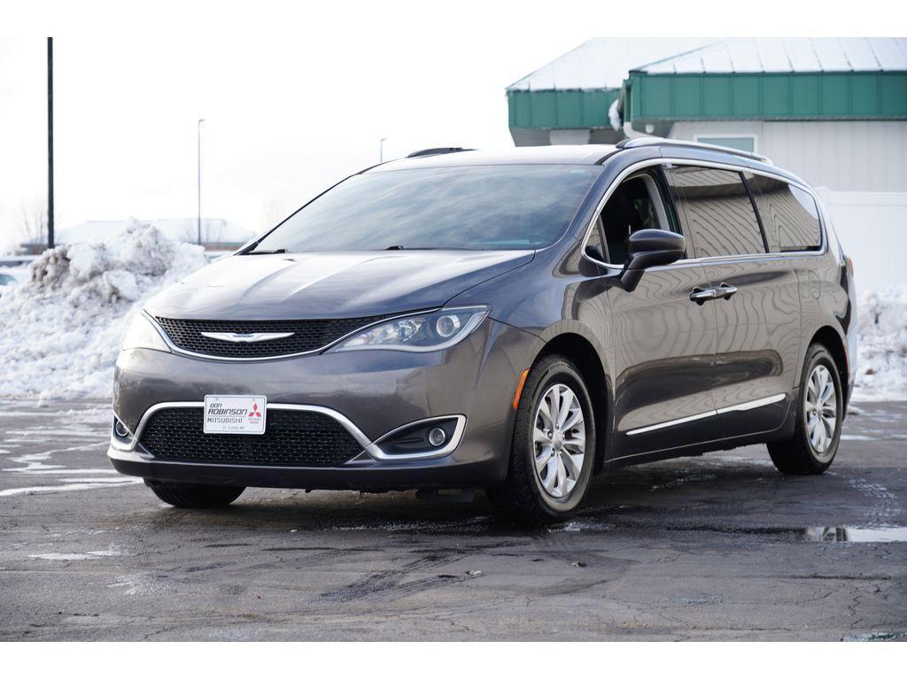 used 2018 Chrysler Pacifica car, priced at $13,999