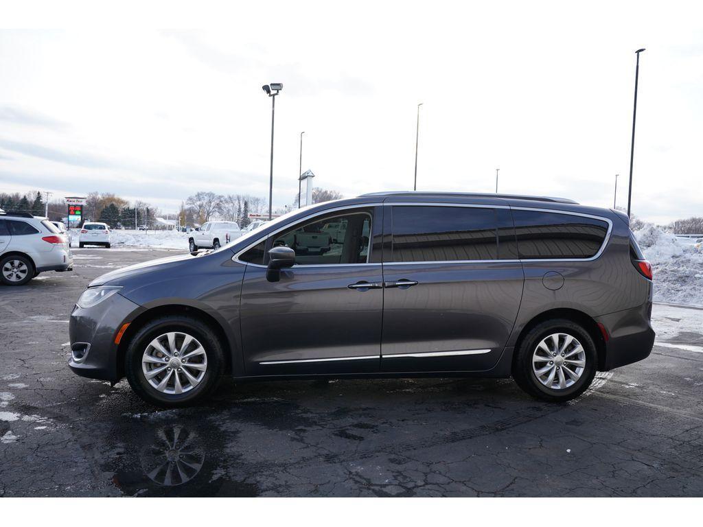 used 2018 Chrysler Pacifica car, priced at $13,999