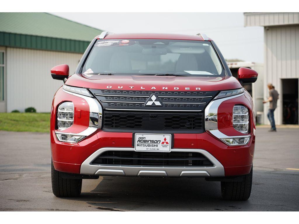 used 2024 Mitsubishi Outlander car, priced at $32,499