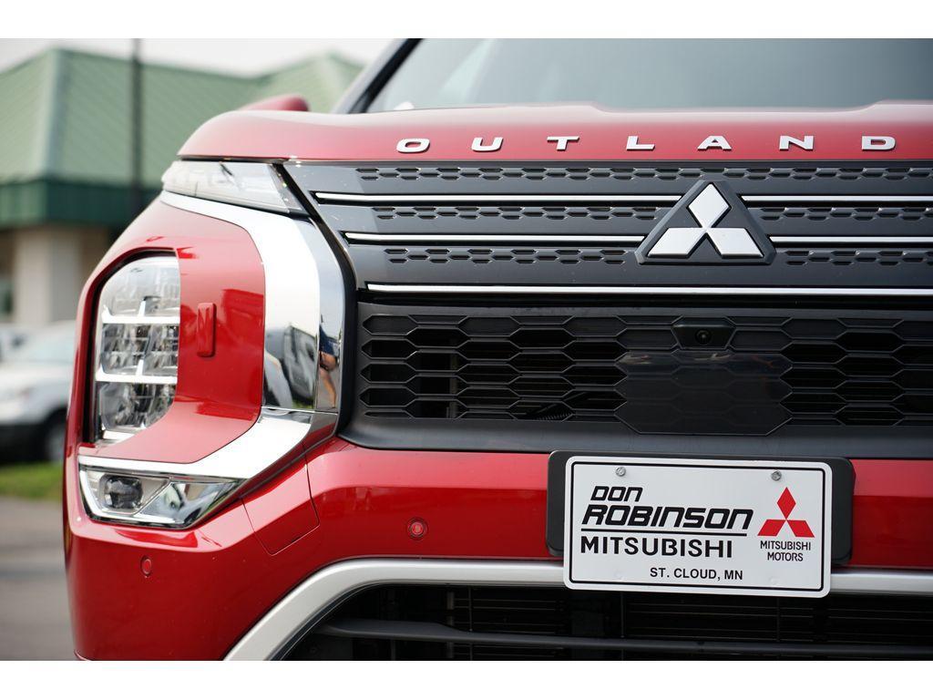 used 2024 Mitsubishi Outlander car, priced at $32,499