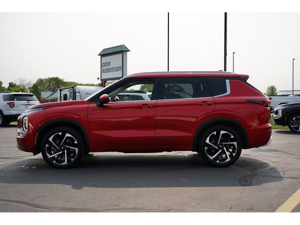 used 2024 Mitsubishi Outlander car, priced at $32,499