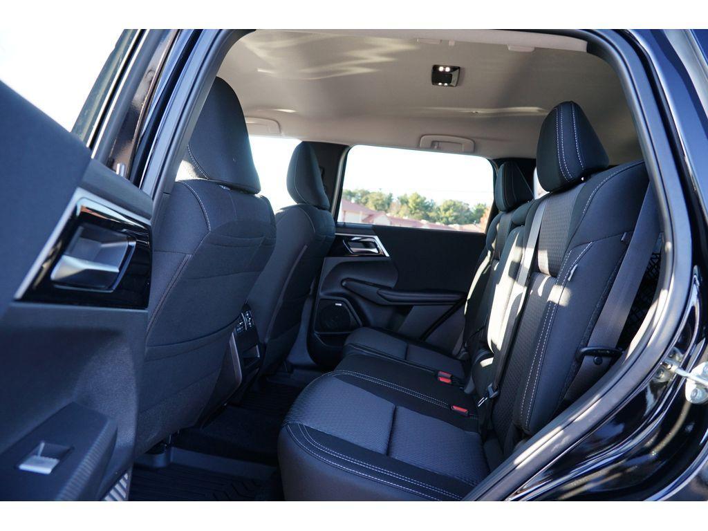 new 2025 Mitsubishi Outlander car, priced at $30,313