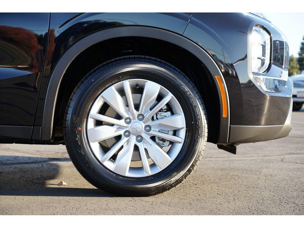 new 2025 Mitsubishi Outlander car, priced at $30,313