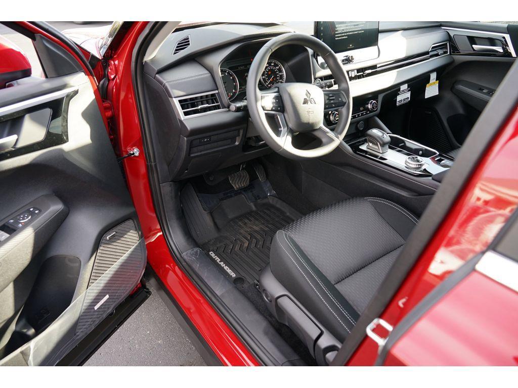new 2025 Mitsubishi Outlander car, priced at $30,842