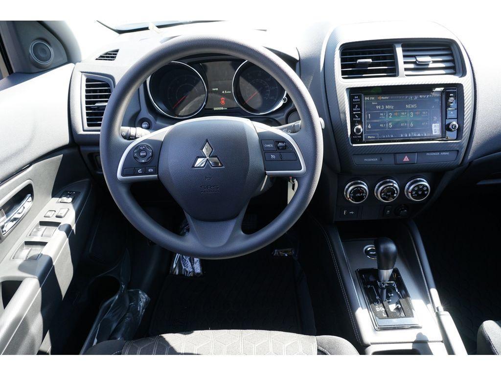 new 2025 Mitsubishi Outlander Sport car