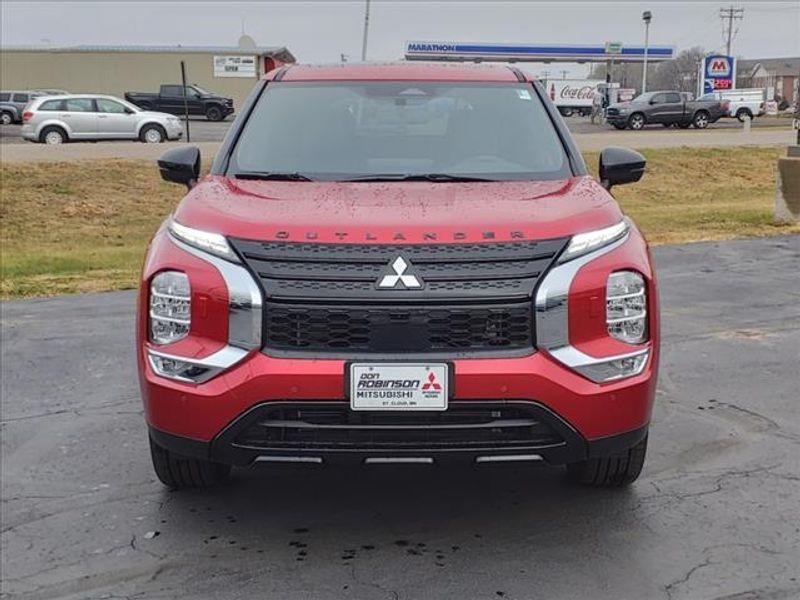 new 2024 Mitsubishi Outlander car, priced at $38,080