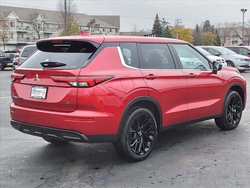 new 2024 Mitsubishi Outlander car, priced at $38,080