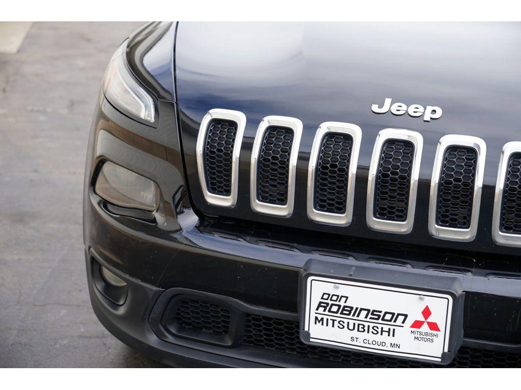 used 2018 Jeep Cherokee car, priced at $11,699