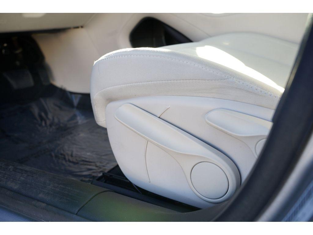 used 2016 Chrysler 200 car, priced at $13,999