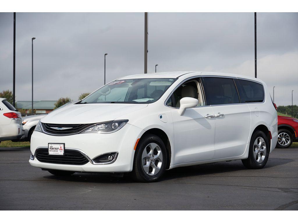 used 2017 Chrysler Pacifica Hybrid car, priced at $19,999