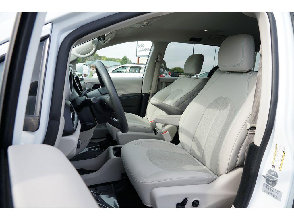 used 2017 Chrysler Pacifica Hybrid car, priced at $19,999