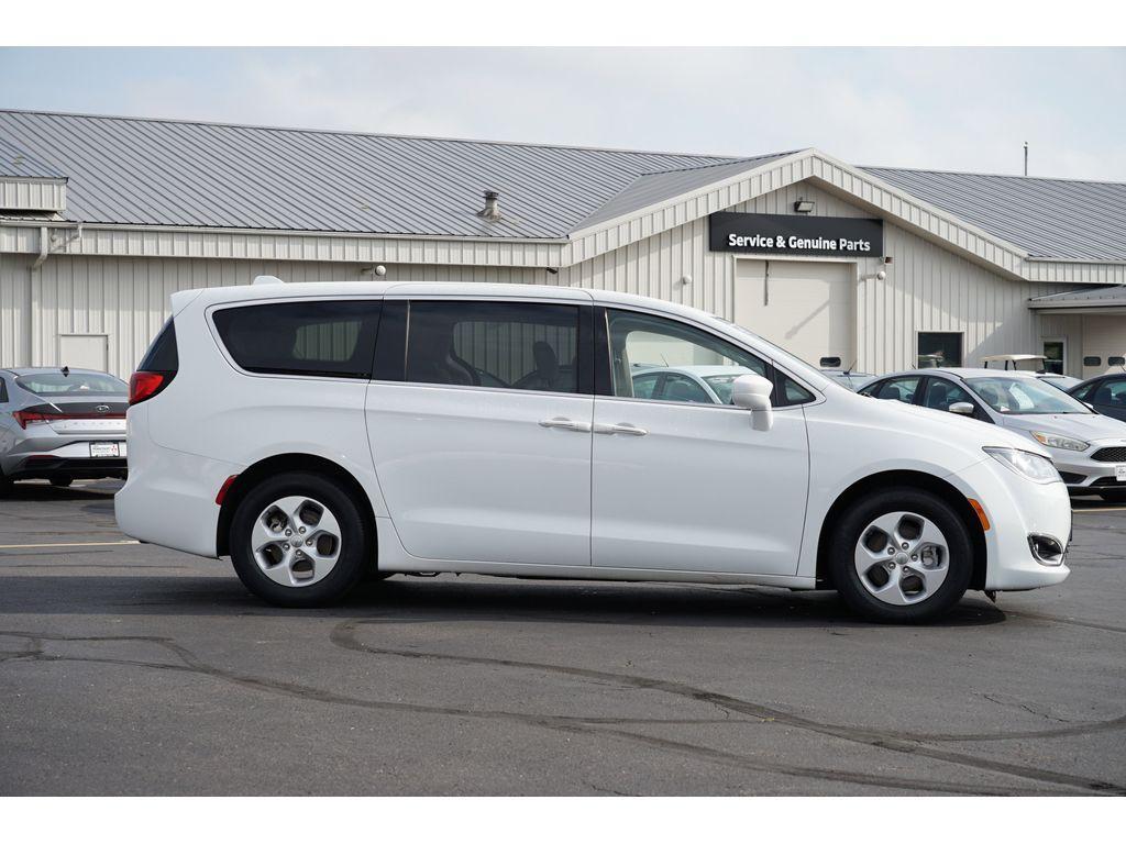 used 2017 Chrysler Pacifica Hybrid car, priced at $19,999