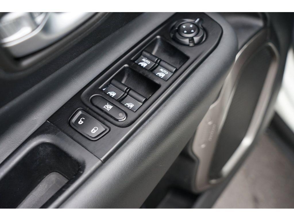 used 2020 Jeep Renegade car, priced at $15,999