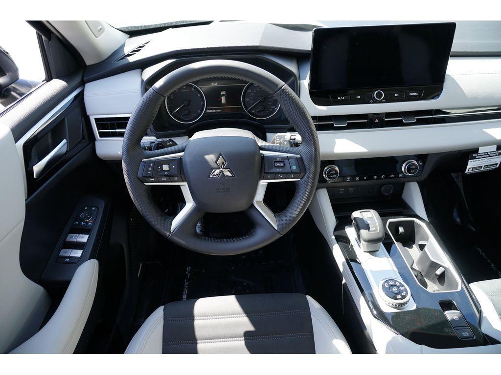 new 2025 Mitsubishi Outlander car, priced at $34,131