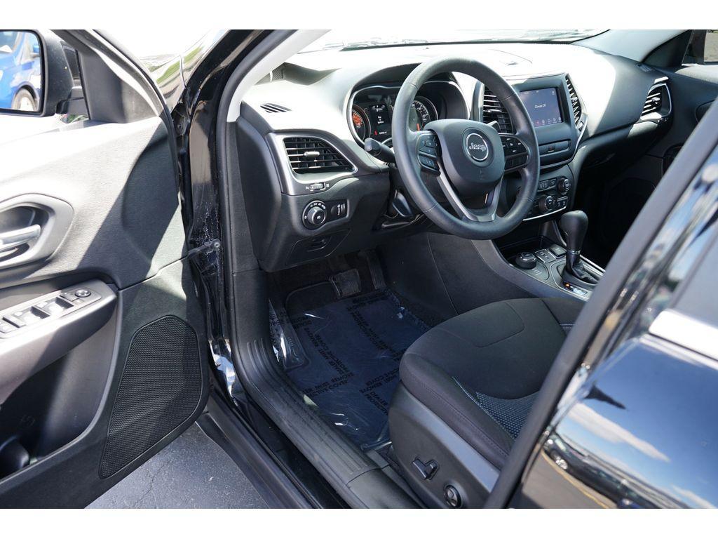 used 2019 Jeep Cherokee car, priced at $16,999