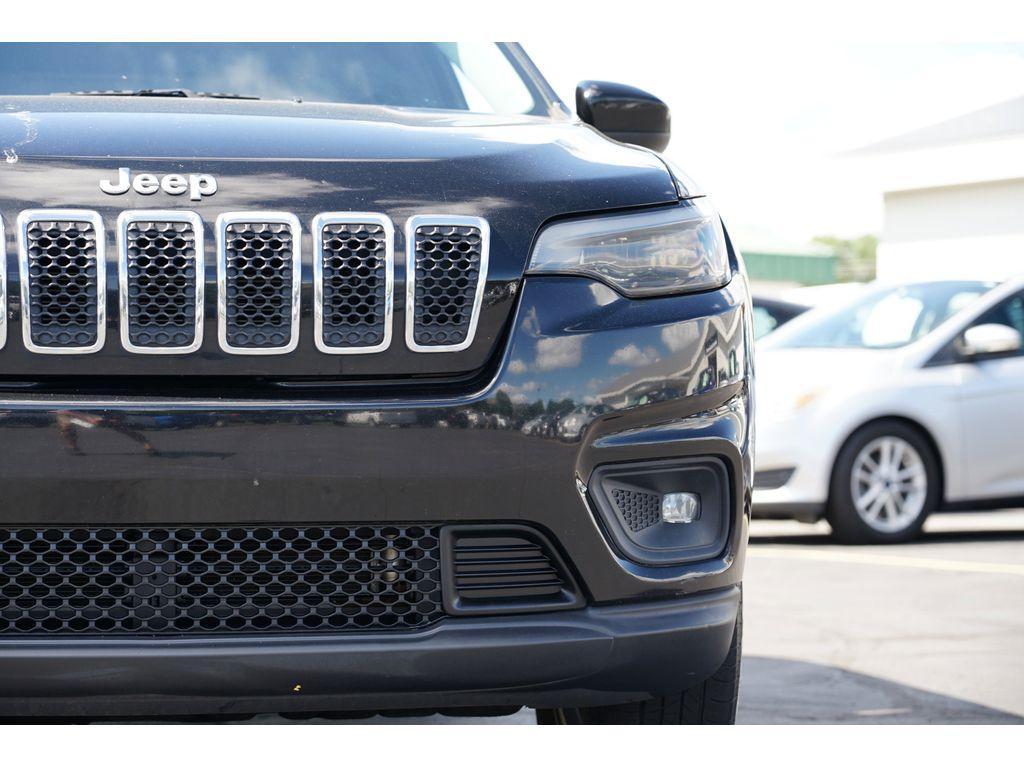 used 2019 Jeep Cherokee car, priced at $16,999