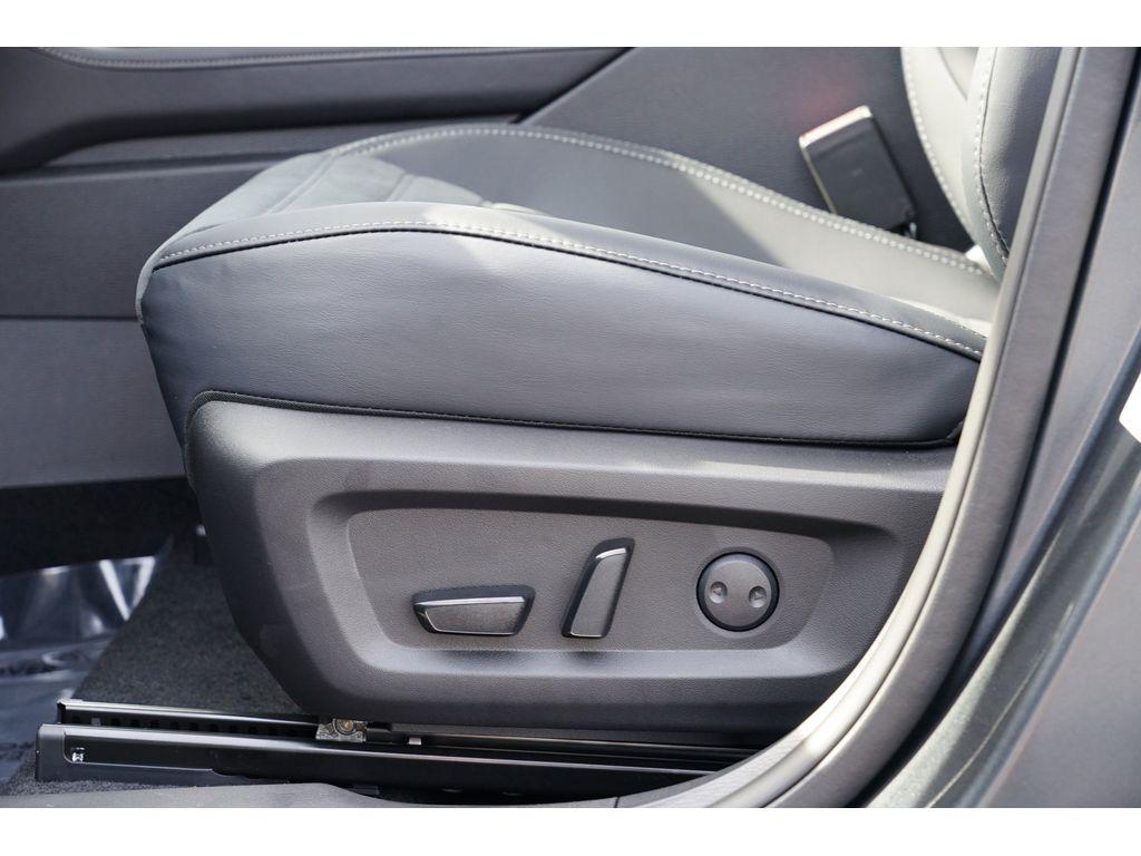 new 2025 Mitsubishi Outlander car