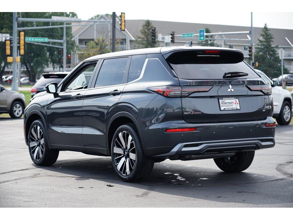 new 2025 Mitsubishi Outlander car