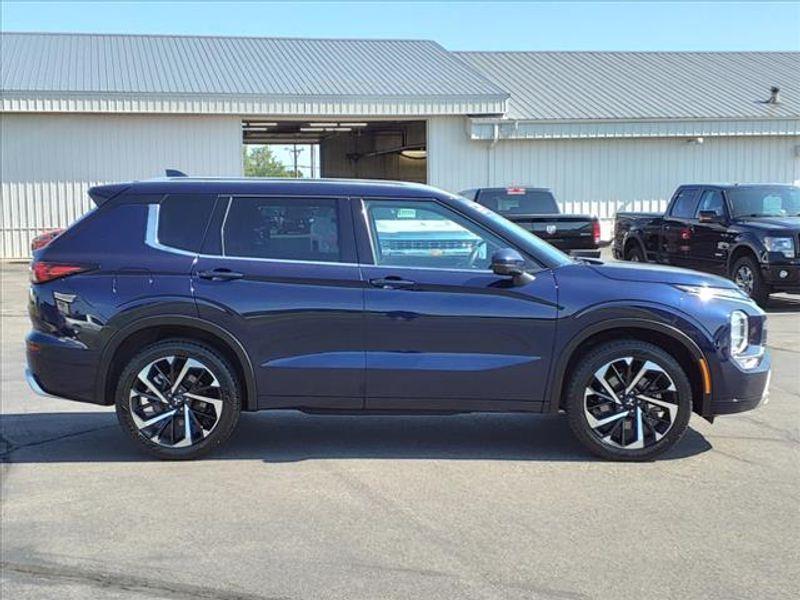 used 2022 Mitsubishi Outlander car, priced at $20,999