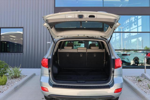 used 2009 Hyundai Santa Fe car, priced at $9,995