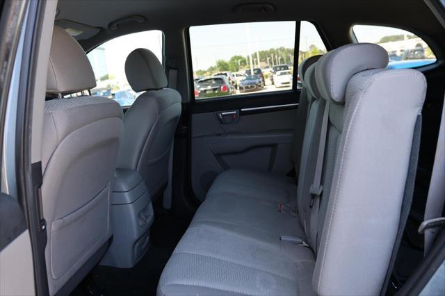 used 2009 Hyundai Santa Fe car, priced at $9,995