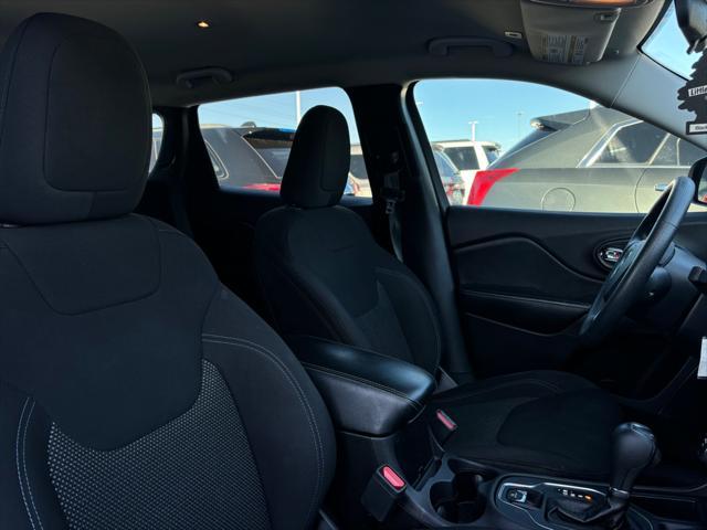 used 2019 Jeep Cherokee car, priced at $12,995