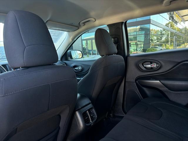 used 2019 Jeep Cherokee car, priced at $12,995